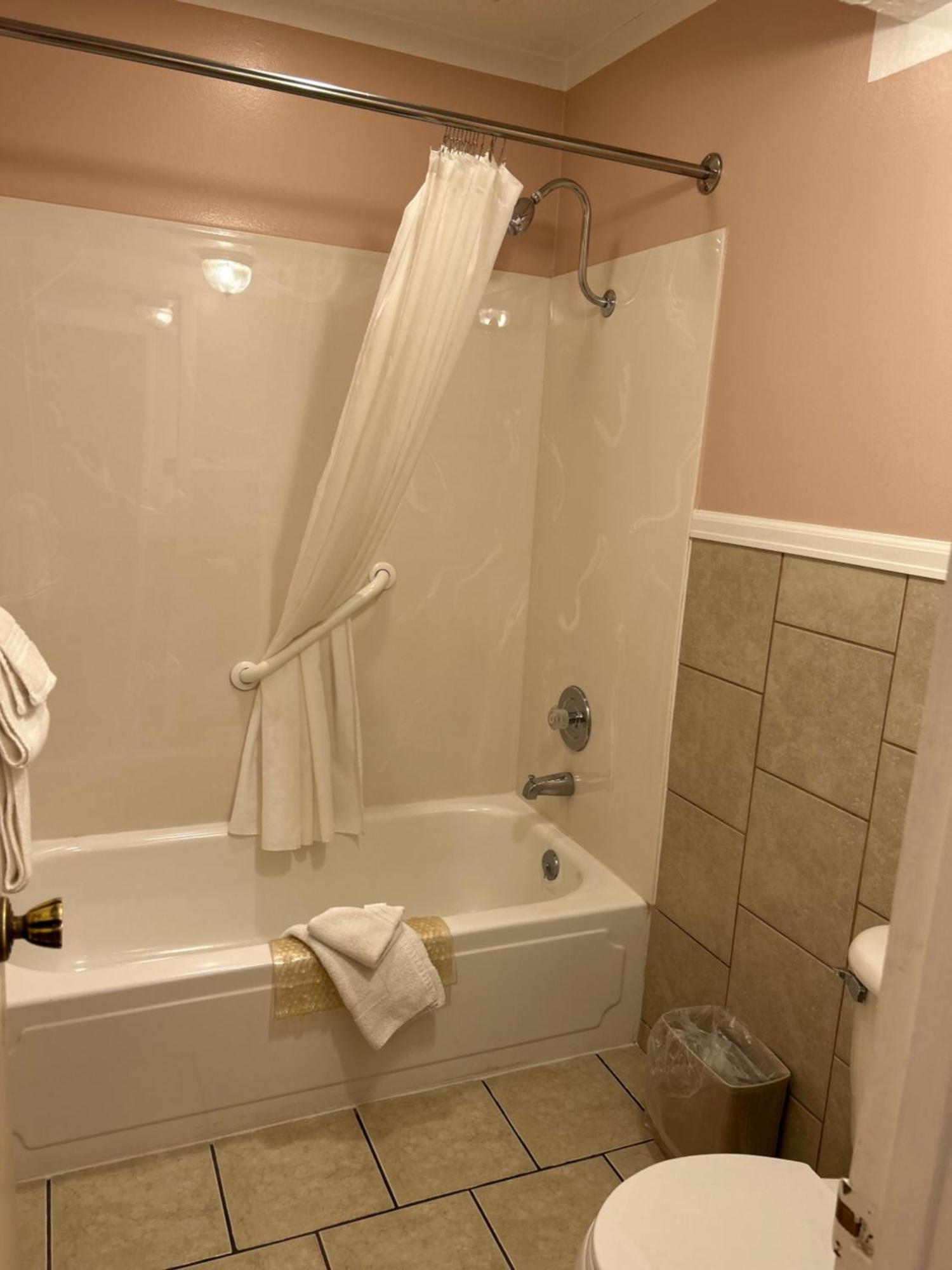 Redwood Arms Motel Паонія Екстер'єр фото